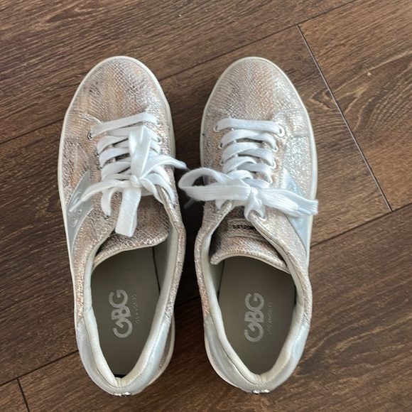 GBG Los Angeles shoes for sale. Shipping price varies. - Picture 4 of 4